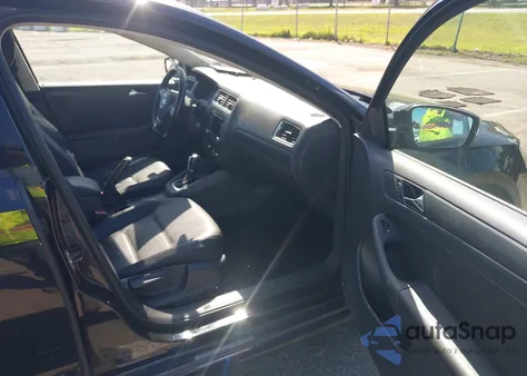 2011 Volkswagen Jetta 2.5L Se from USA, damaged, VIN 3VWDZ7AJ5BM369747